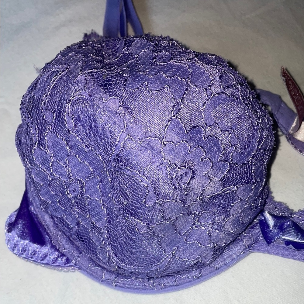 Victoria's Secret Purple Lace Bra with Underwire and Adjustable Straps - Picture 3 of 7